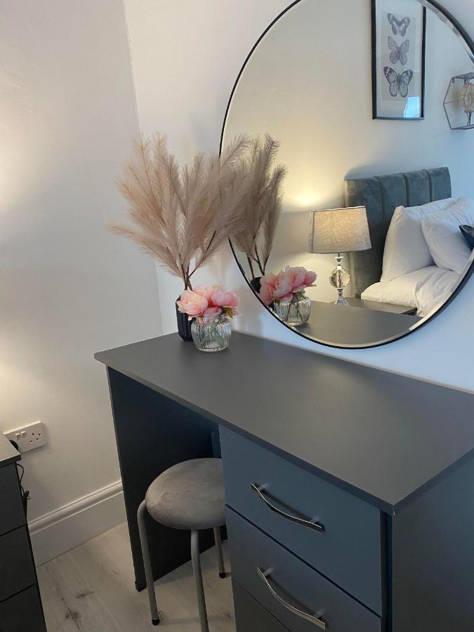 The Retreats 2 Kenfig Hill Pet Friendly 2 Bedroom Flat With King Size Bed Twin Beds And Sofa Bed Sleeps Up To 5 People Luaran gambar