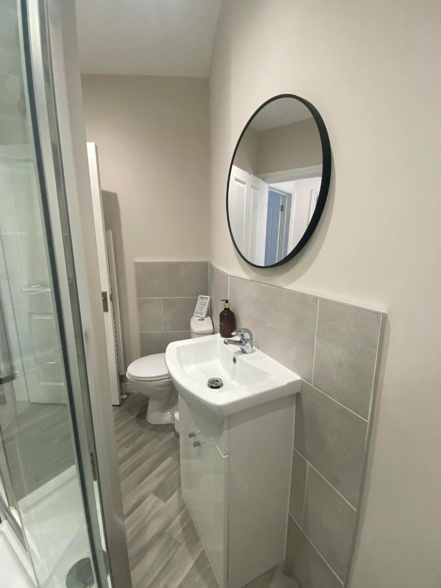 The Retreats 2 Kenfig Hill Pet Friendly 2 Bedroom Flat With King Size Bed Twin Beds And Sofa Bed Sleeps Up To 5 People Luaran gambar
